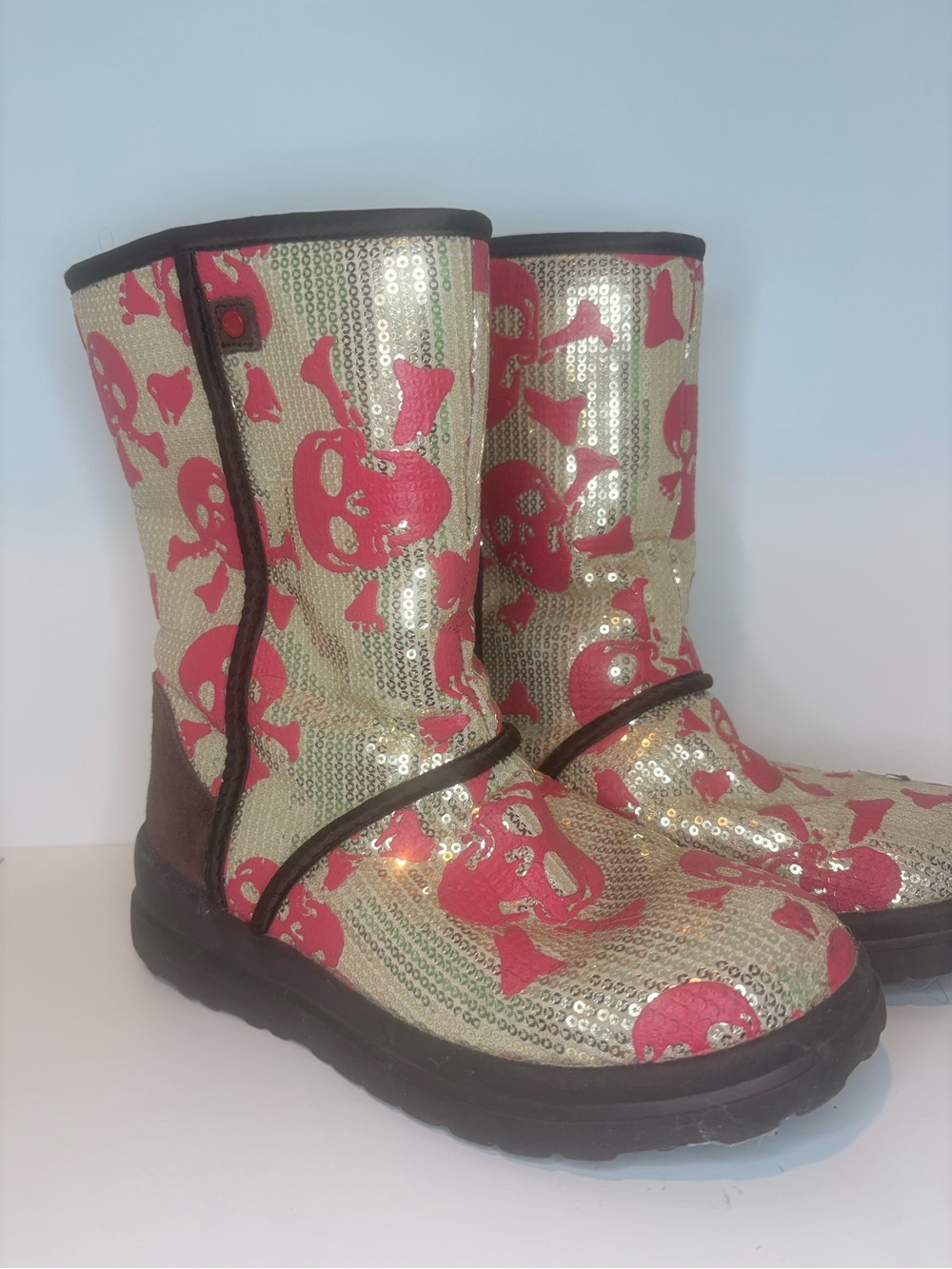 UGG Australia I ♥ UGG Limited Edition Sequin Skull Boots – Women’s Size 8